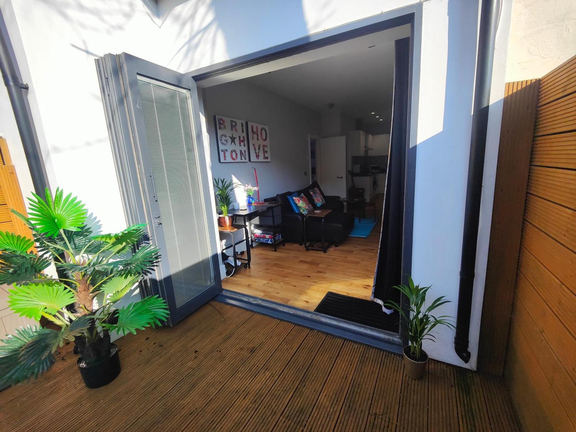 Modern Central Brighton Patio Apartment برايتون المظهر الخارجي الصورة